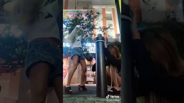 下からポロリ #Shorts