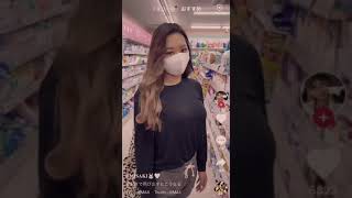 【TikTok】ノーブラで右ポッチ買い物