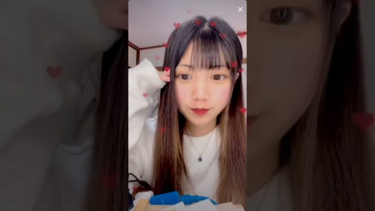 TikTokライブ配信中にポロリ(スキップしないで最後まで見るとポロリ確定)