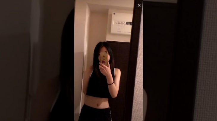 【tiktok】ライブ配信中にポロリ(スキップしないで最後まで見ると・・・)