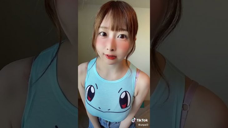 揺れすぎおっぱいポロリ