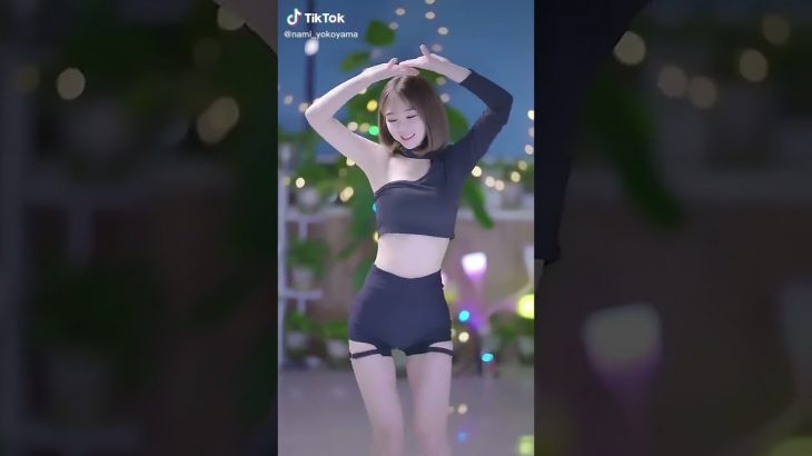 おっぱいポロリ