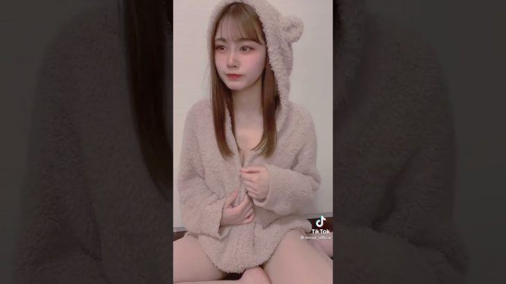 おっぱいポロリとは