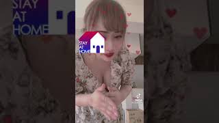 胸チラしとけばバズるってか！？そのとおりだけどな！！ #Shorts