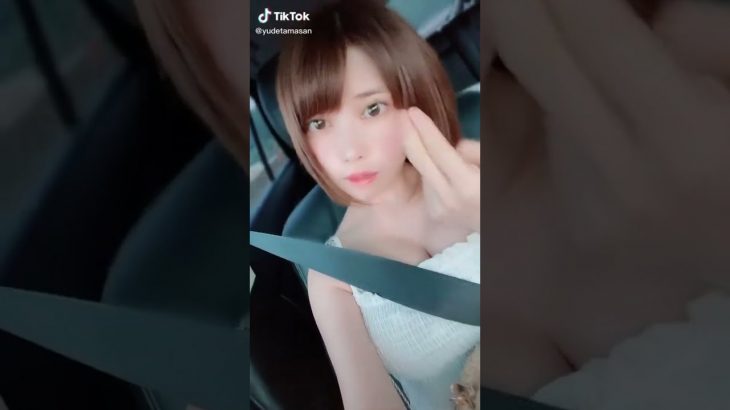 ゆでたまご コスプレ 谷間 お風呂 胸ちら