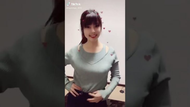 プックリちょうどいい感じ#胸チラ#見えてる