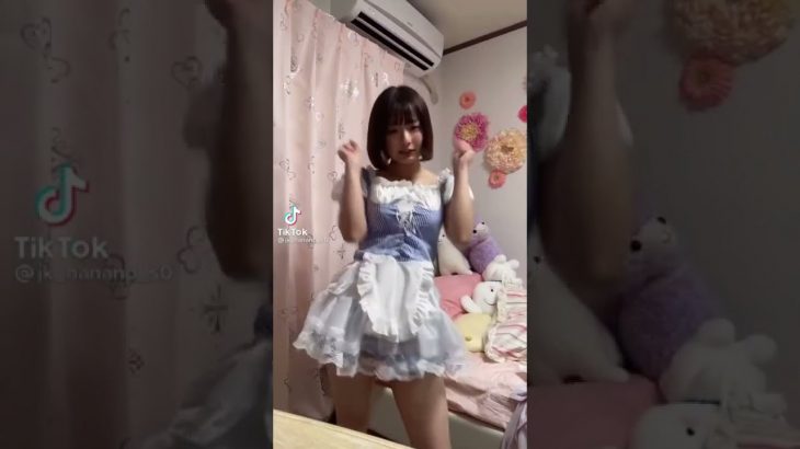 元気と太ももとちょうどいいオッパイとか #胸チラ#見えてる