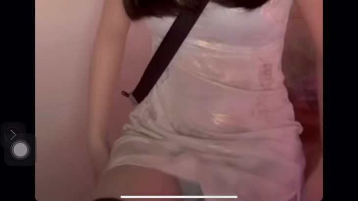 完全にパンチラwwwwwww 白いちゃん【ライブ配信】 jk TikTok