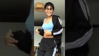 ノーブラダンス Tik Tok 浮き出てるよ チラリ、ポロリ