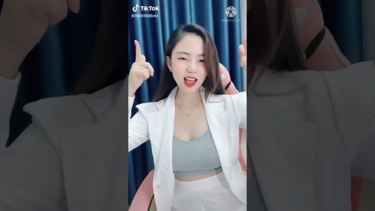 美少女 TikTok 118＃胸チラ＃パンツ#胸ちら#Shorts