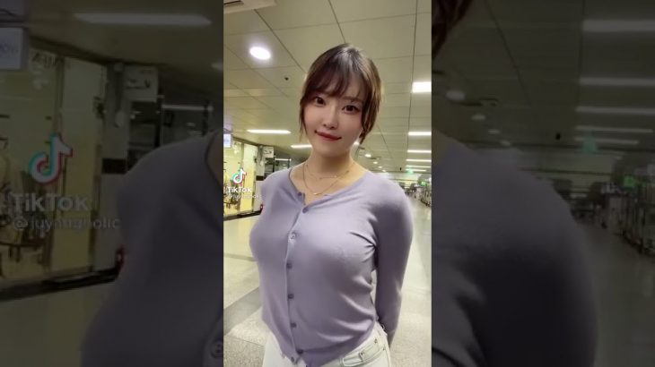 美少女 TikTok 127＃胸チラ＃パンツ#胸ちら#Shorts