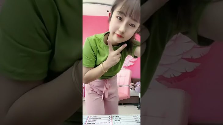 美少女 TikTok 229＃胸チラ＃パンツ#胸ちら#Shorts