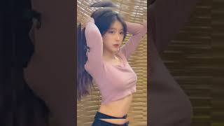 美少女 TikTok 231＃胸チラ＃パンツ#胸ちら#Shorts