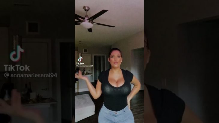 そんな動かしたら…#shorts#巨乳#爆乳#おっぱい#sexy#bobs