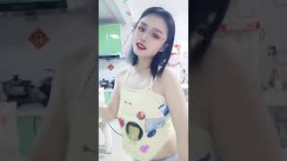 巨乳小可爱热舞