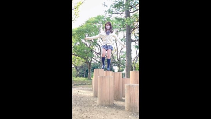 【パンチラ】JKコス散歩動画#shorts