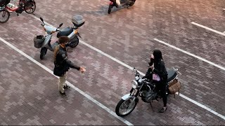 俺のSR400に知らない巨乳の女の子が跨っていました…【修羅場】