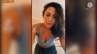 この巨乳美女のオナラ見ます?💗💨💨 屁 おなら Sexy lady fart big boob