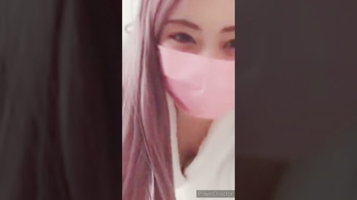 胸元を覗いてみる Tik Tok 可愛い女の子 チラリ ポロリ