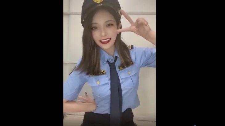 【TikTok】ポリス網タイツ❕パンチラ