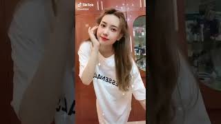 美少女 TikTok 444＃胸チラ＃パンツ#胸ちら#Shorts