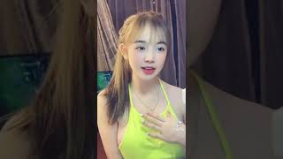 美少女 TikTok 533＃胸チラ＃パンツ#胸ちら#Shorts