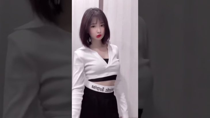 美少女 TikTok 698＃胸チラ＃パンツ#胸ちら#Shorts