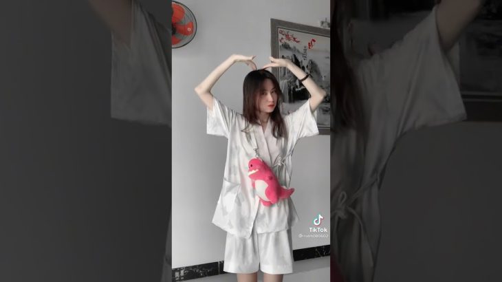 付け忘れにご注意です！！　#shorts  #ノーブラ　#fyp  #dance