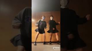 パンチラ見えちゃった