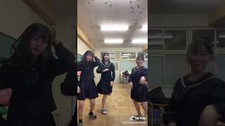 パンチラ見えちゃった