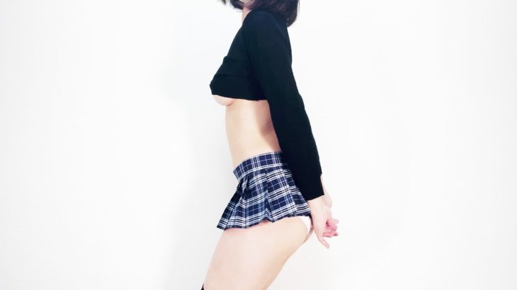 【生脱ぎ】おパンツ丸見え♡ノーブラはみ乳ミニスカ制服に生着替え【下着紹介 ブラジャー】