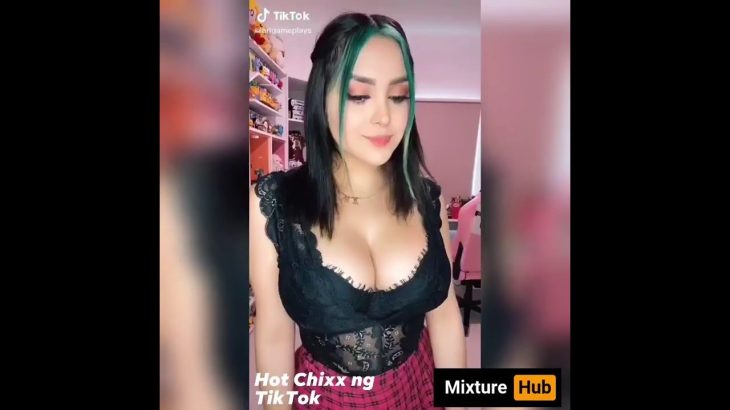 【セクシー 巨乳】