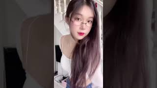 美少女 TikTok 880＃胸チラ＃パンツ#胸ちら#Shorts