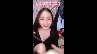 ショーパンで油断しているからパンチラ放送事故！エロい抜ける女の子とエッチな動画TikTokJKJCライブ