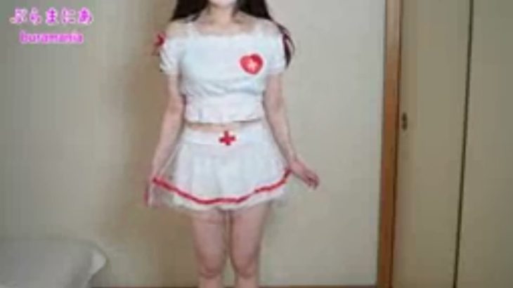 ち◯び出てるかも💦ノーパンノーブラ裸ミニスカナースが生着替え下着紹介します❤️