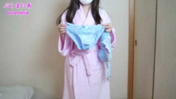 全裸バスローブ姿でノーブラノーパン生着替え下着紹介❤️